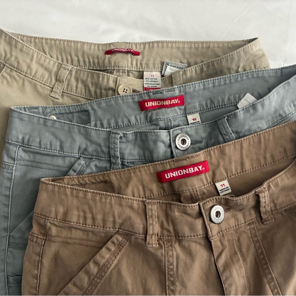 UNIONBAY Shorts Tan and Gray Casual  3 pair Size M